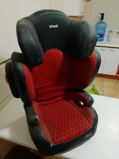 Silla de auto para niño - miniatura 2