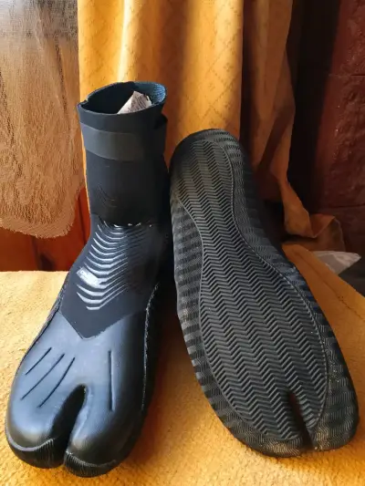Botines de neopreno negros - miniatura 1