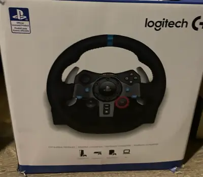 Consola PS4 con juegos y volante - miniatura 3