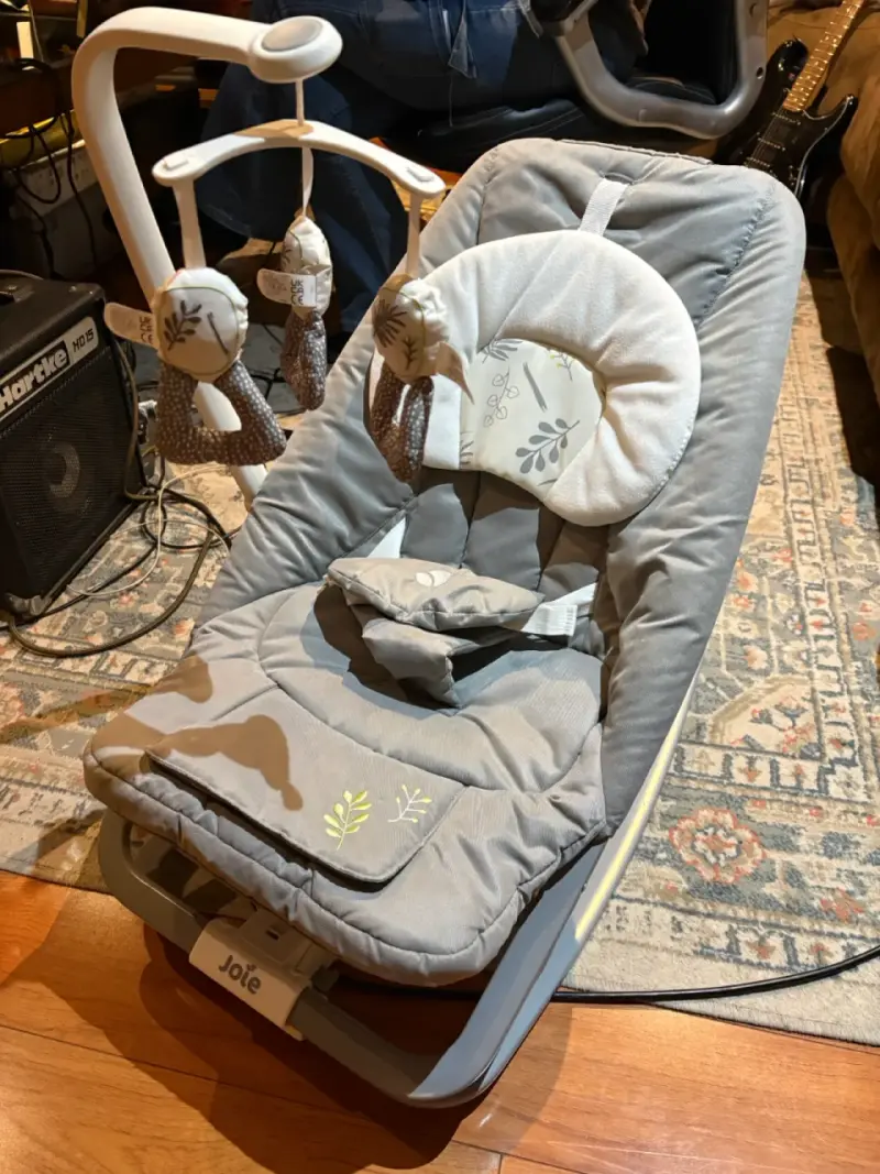 Silla mecedora Joie para bebé gris - 1