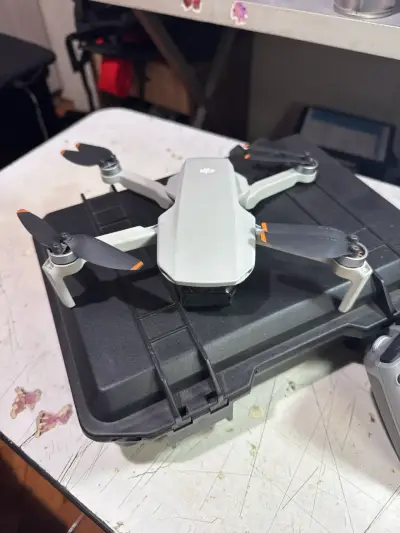 Drone DJI mini  4k - miniatura 2