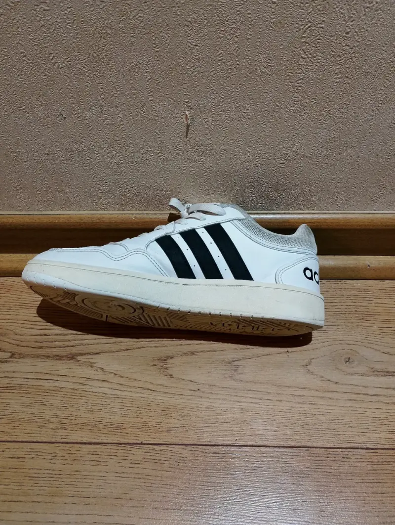 Zapatillas deportivas blancas con negro - 3