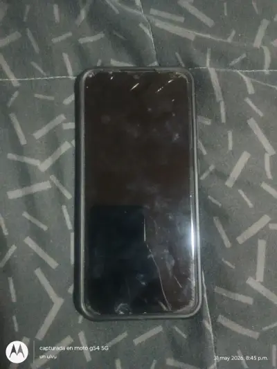 Teléfono celular con carcasa - miniatura 1