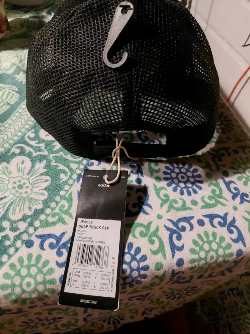 Gorra negra con logo - 3
