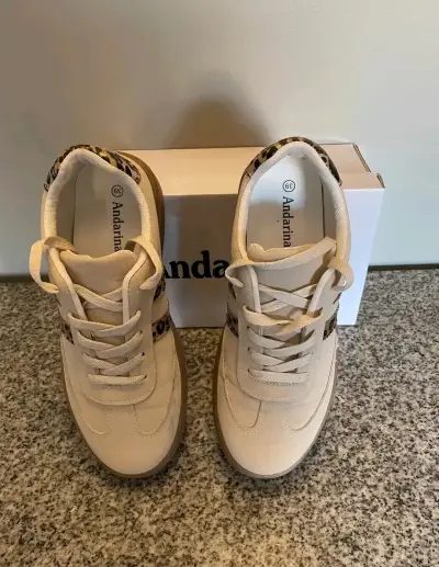 Zapatillas deportivas blancas - miniatura 5