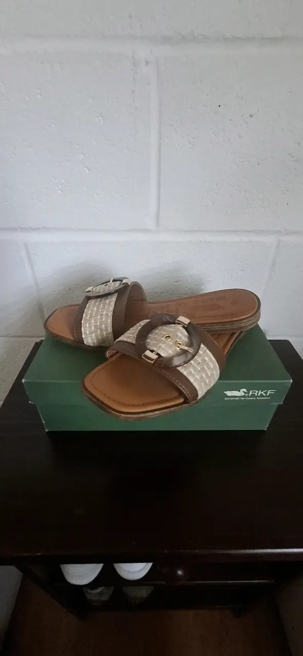 Sandalias planas Rockport beige N°39