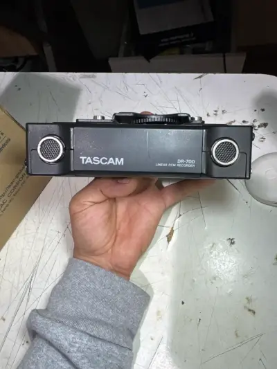 Grabadora Tascam DR-70D - miniatura 3