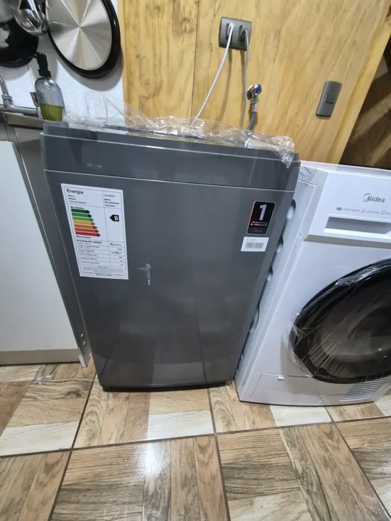 Lavadora automática gris - 2