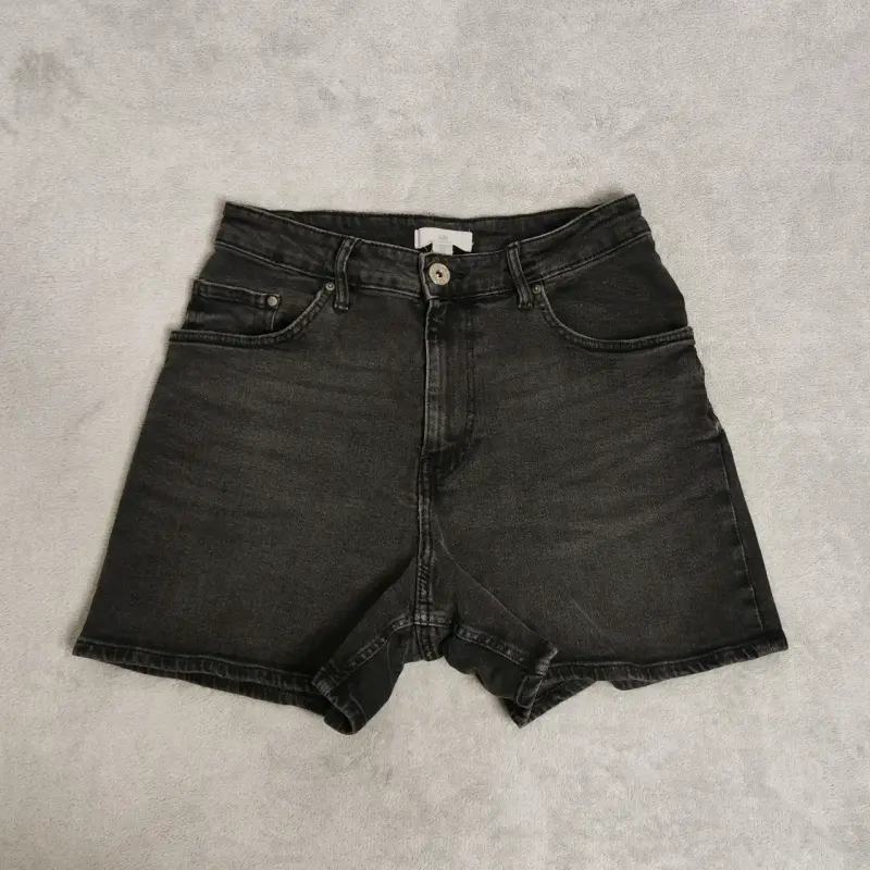 Shorts de mezclilla negros - 1