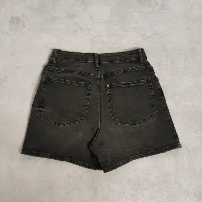 Shorts de mezclilla negros - miniatura 2