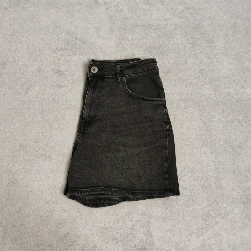Shorts de mezclilla negros - 3