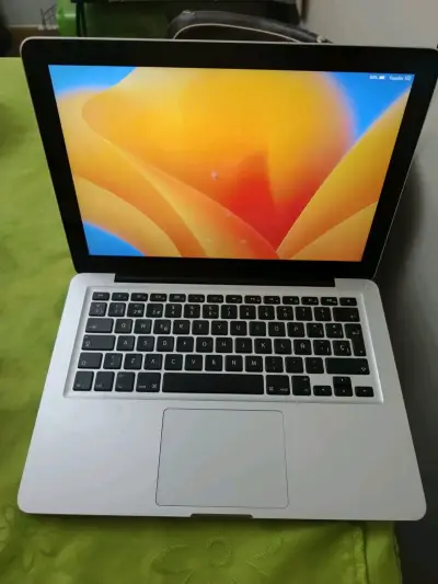 Laptop MacBook usado - miniatura 1