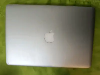 Laptop MacBook usado - miniatura 2