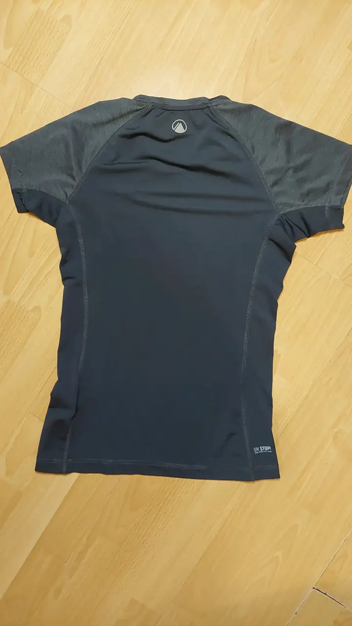 Polera deportiva gris Lippi - 2