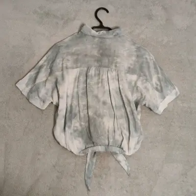 Blusa tie-dye gris claro - miniatura 3