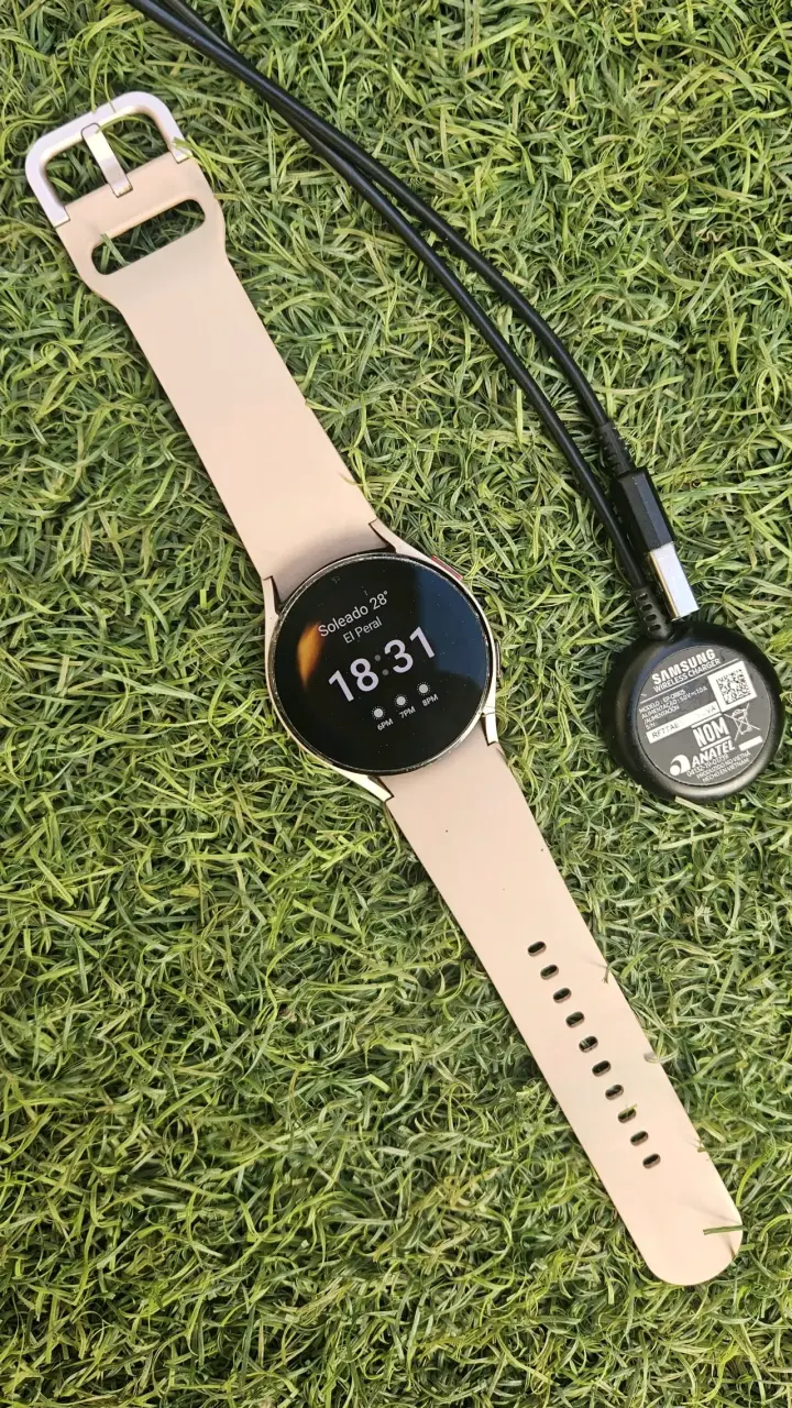 Reloj inteligente Samsung beige