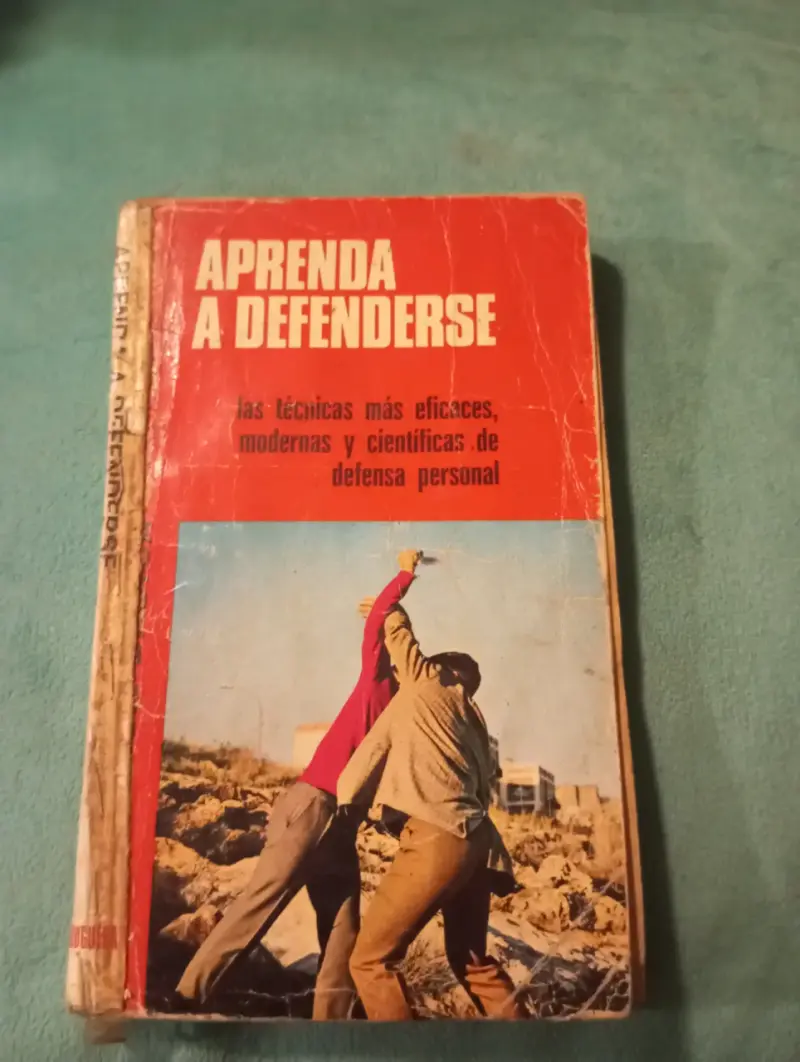 Libro Vintage Aprenda A Defenderse - Defensa Perso - 1