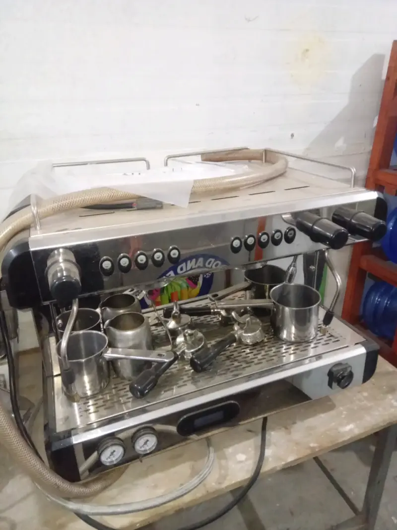 Máquina de café espresso profesional - 2