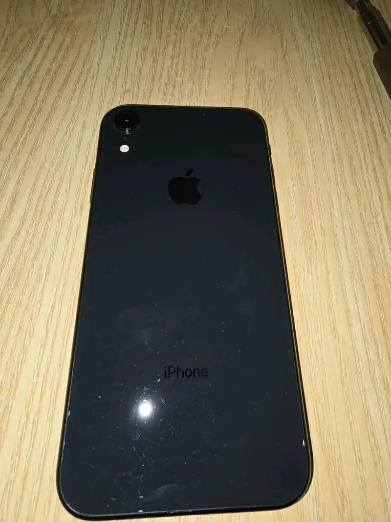iPhone Xr en buen estado - 3