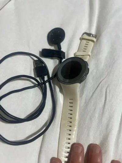 Reloj inteligente con cargador - miniatura 1
