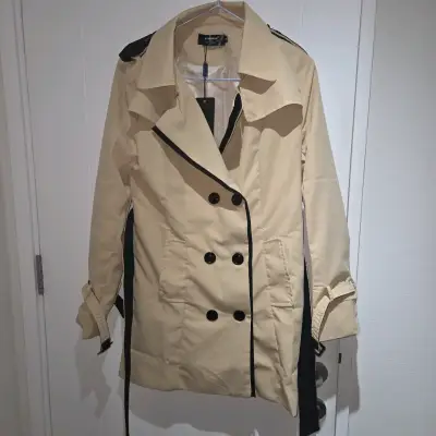 Abrigo beige con detalles negros - miniatura 1