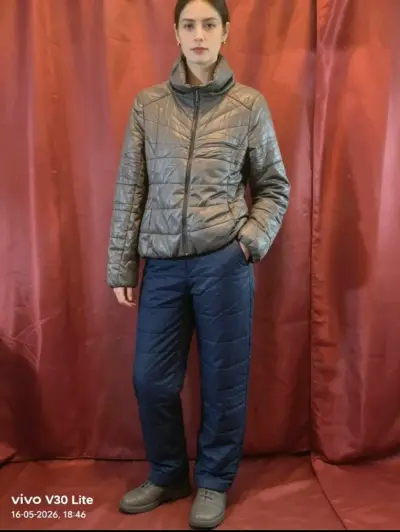 Chaqueta acolchada gris para mujer - miniatura 1