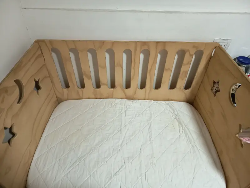 Cuna de madera natural - 3