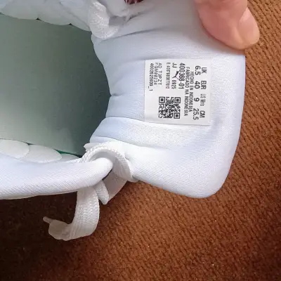 Zapatillas blancas deportivas - miniatura 4
