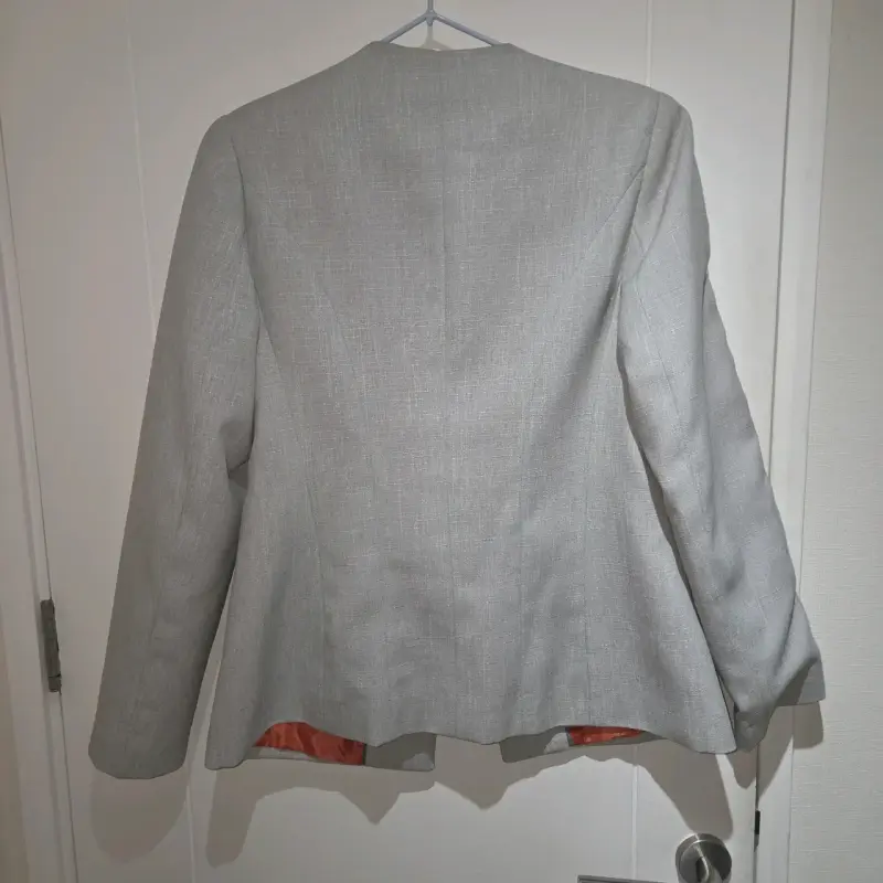 Blazer gris elegante de mujer - 2
