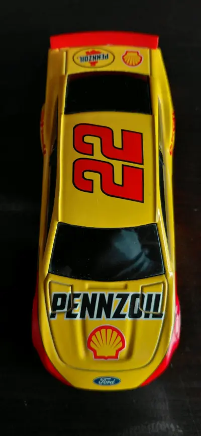 Ford Mustang Nascar, coleccion shell - miniatura 3