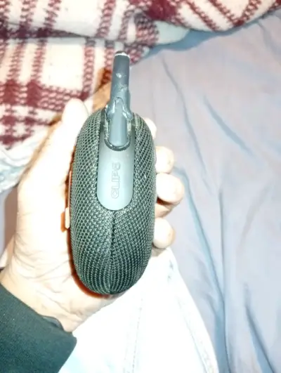 Parlante portátil JBL resistente - miniatura 5