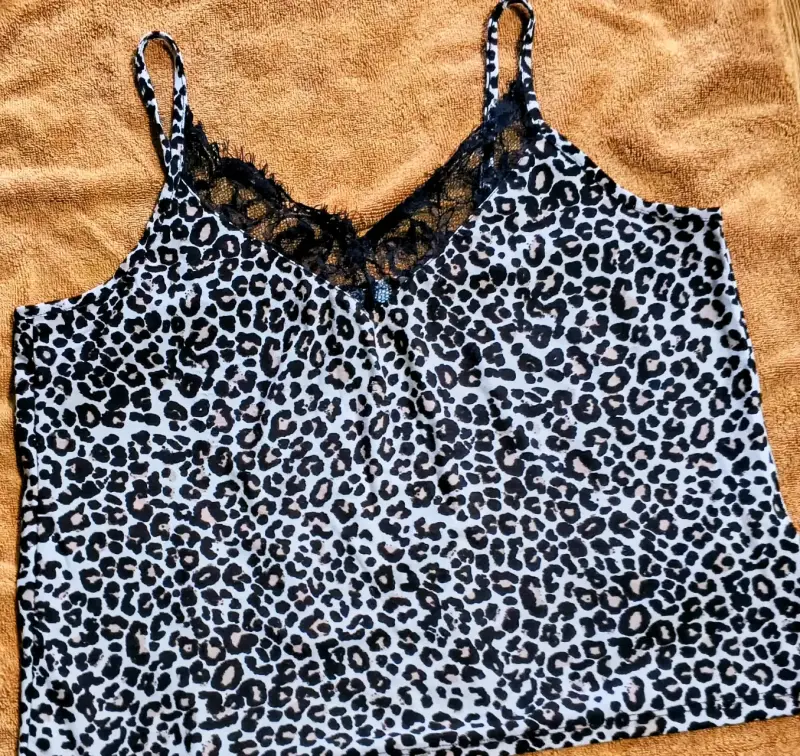 Blusa con estampado animal print - 2