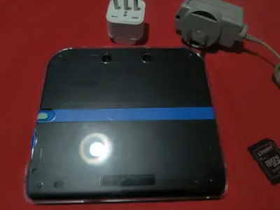 Consola portátil Nintendo 2DS - miniatura 4
