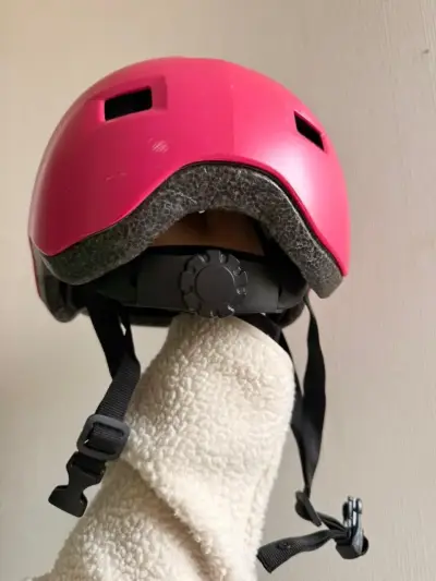 Casco de bicicleta rosa - miniatura 3