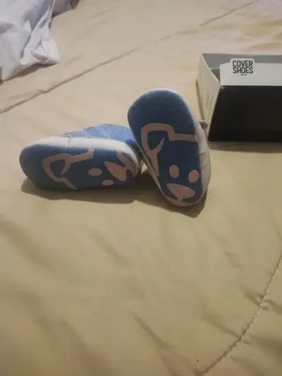 Zapatillas bebé azul y rosa - miniatura 3