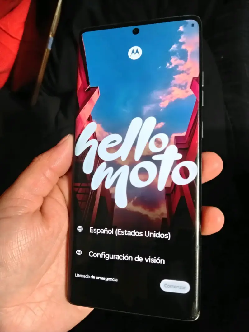 Celular Motorola con cámara 50MP - 2