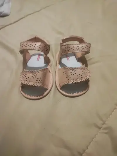 Sandalias bebe rosadas - miniatura 2