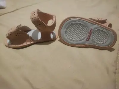 Sandalias bebe rosadas - miniatura 4