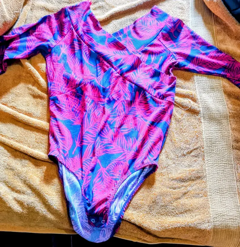 Body rosa con estampado hojas - 2
