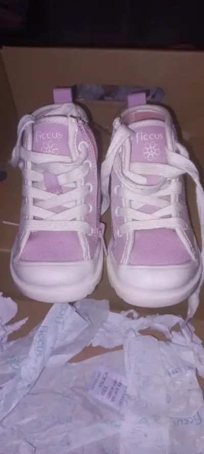 Zapatillas rosadas para niña.Marca Ficus T22 - miniatura 2