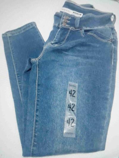 Jeans azul clásico - miniatura 3