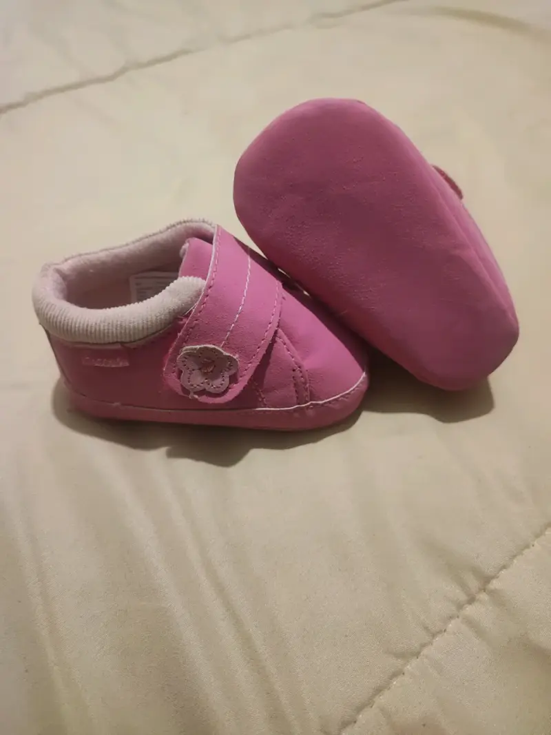 Zapatos rosados para bebé - 2