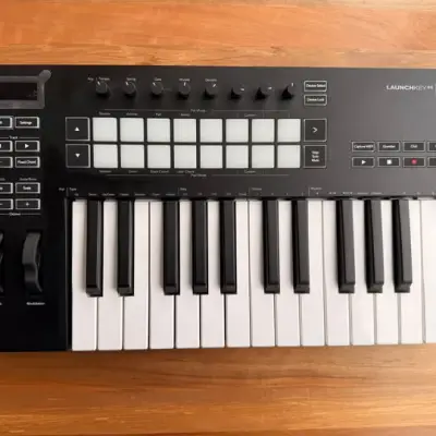 Teclado controlador MIDI Launchkey 25 - miniatura 4