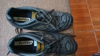 Zapatos de fútbol negros Lotto - miniatura 5