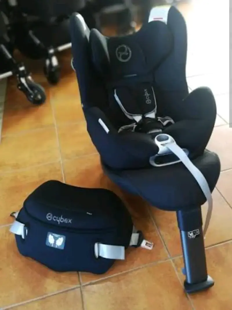 Silla de auto Cybex con base - 1