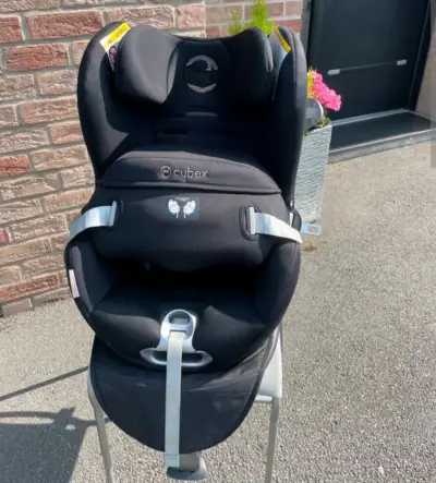 Silla de auto Cybex con base - miniatura 2