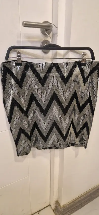 Falda con lentejuelas zigzag - miniatura 1