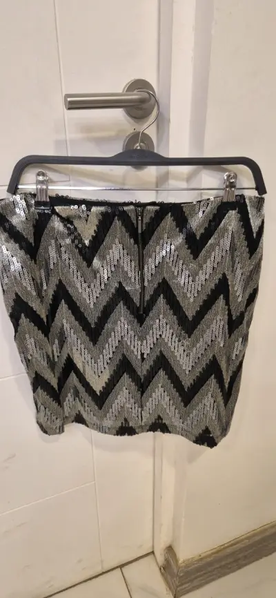 Falda con lentejuelas zigzag - miniatura 2