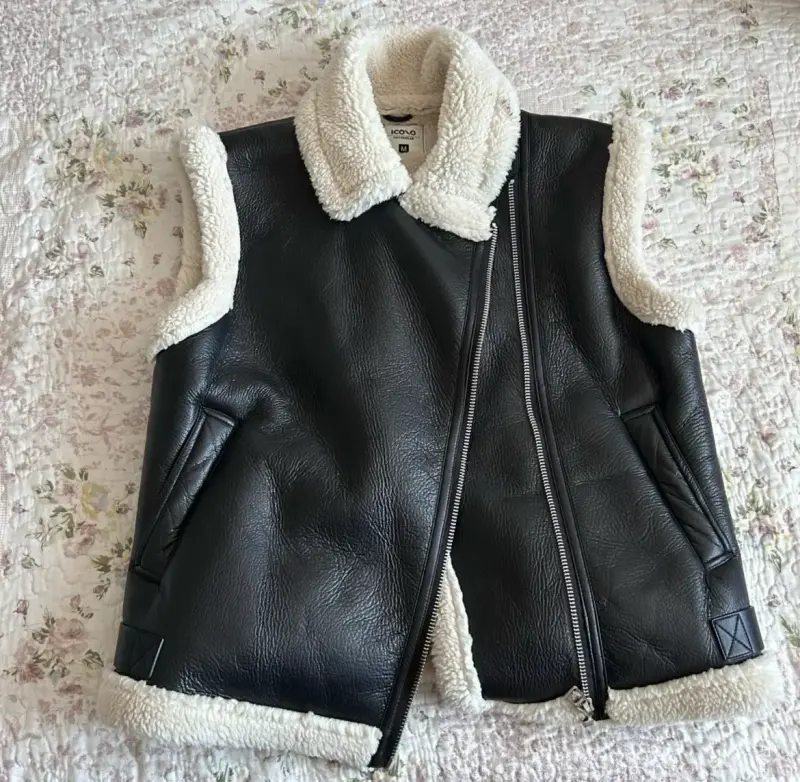 Chaqueta efecto cuero sin mangas con chiporro - 1
