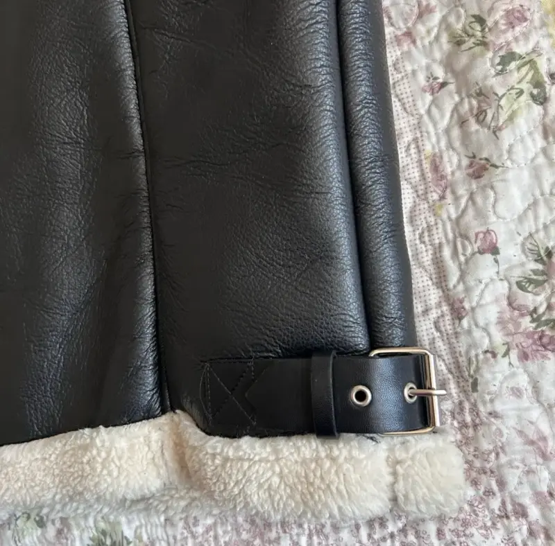 Chaqueta efecto cuero sin mangas con chiporro - 4